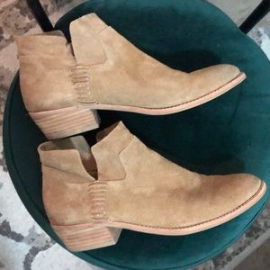 Dolce Vita Booties